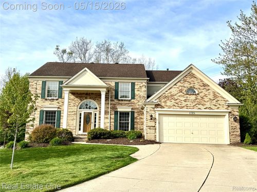 1725 Hillcrest Dr, Rochester Hills, MI, 48306-3141 | Card Image