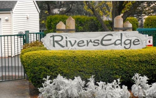 a104-440 Maple Ave Sw, Renton, WA, 98057-5898 | Card Image