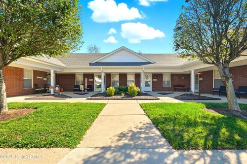 7333 Fox Hollow Way, Louisville, KY, 40228-4222 | Card Image