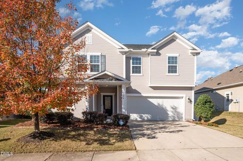 104 Oak Rise Ln, Fuquay-Varina, NC, 27526-3963 | Card Image