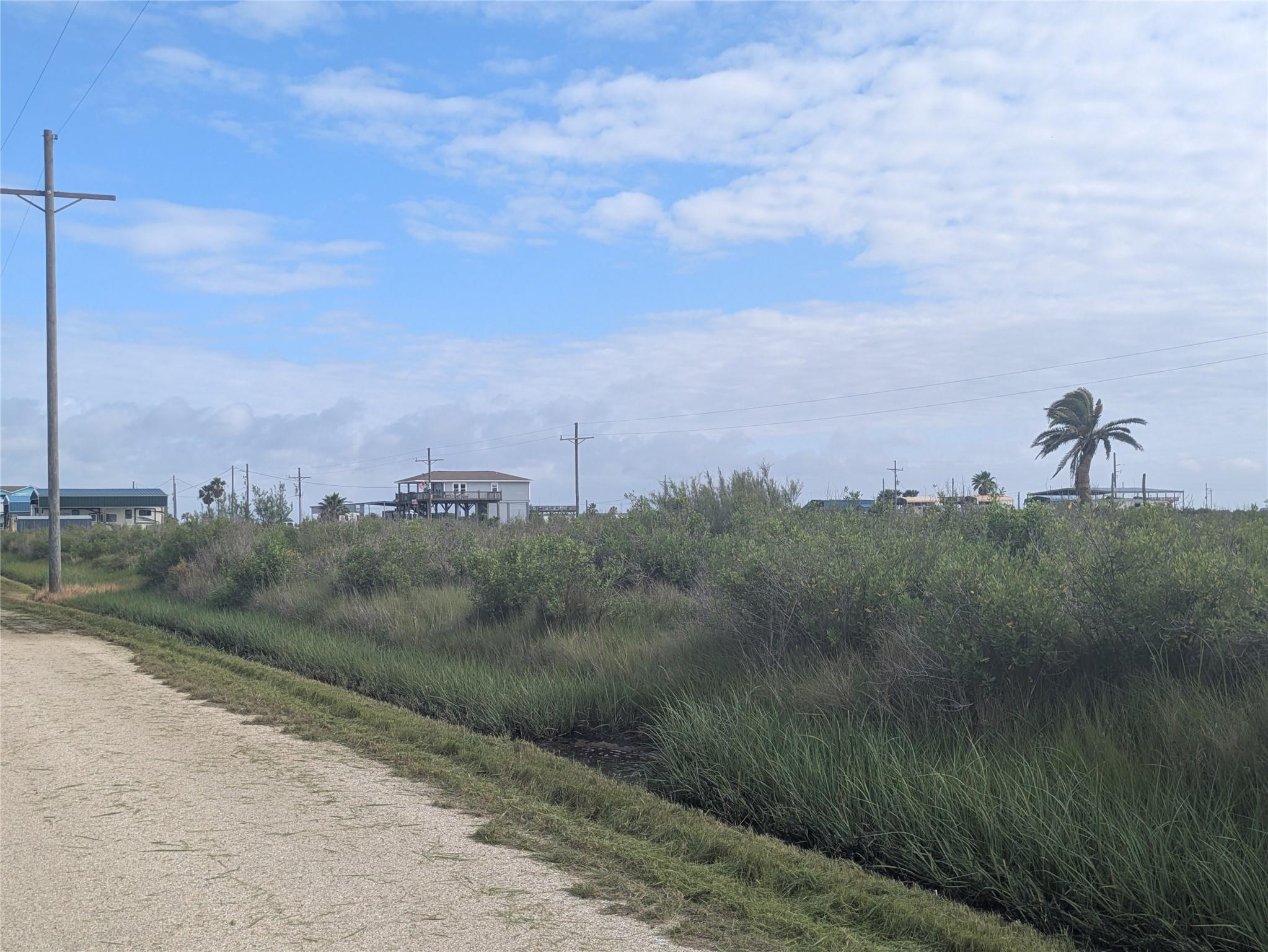 Land in Gilchrist 2