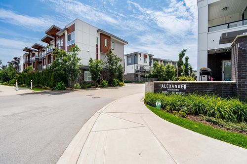 b413-20834 80 Ave, Langley, BC, V2Y3M5 | Card Image
