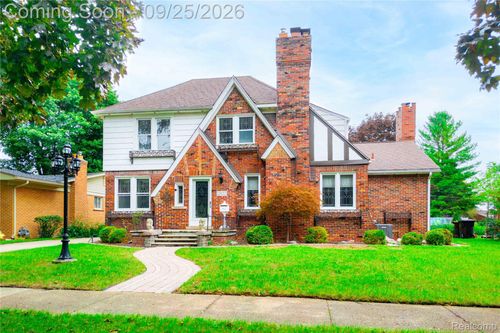 2032 S Trenton Dr, Trenton, MI, 48183-2520 | Card Image