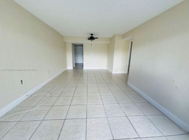 APT-315 - 4215 University Dr, Condo with 2 bedrooms, 2 bathrooms and null parking in Sunrise FL | Image 18