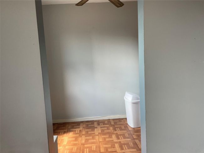 eat in kitchen area | Image 10