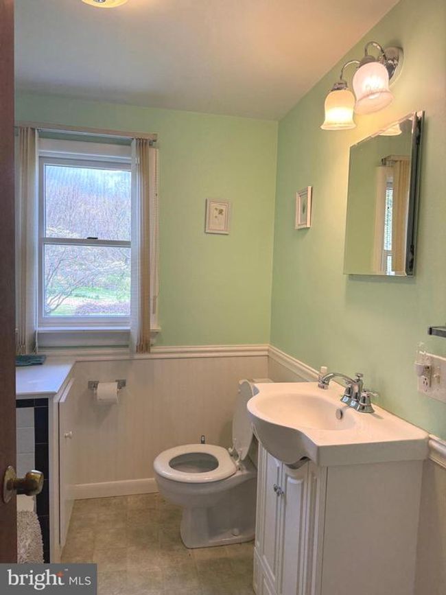 885 Witmer Rd, House other with 4 bedrooms, 2 bathrooms and null parking in YORK PA | Image 26
