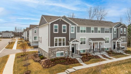 642 Wolverine Dr, Aurora, IL, 60502-9554 | Card Image