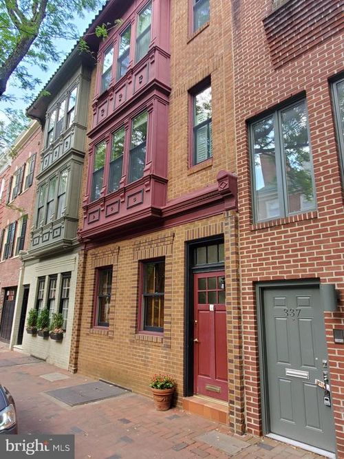 fl-3-335 S 4th St, PHILADELPHIA, PA, 19106-4245 | Card Image