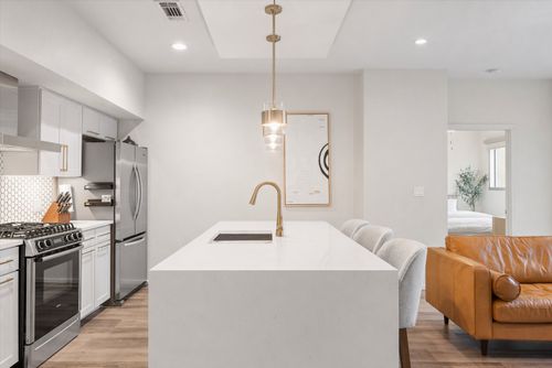 4205-1600 Barton Springs Rd, Austin, TX, 78704-1197 | Card Image