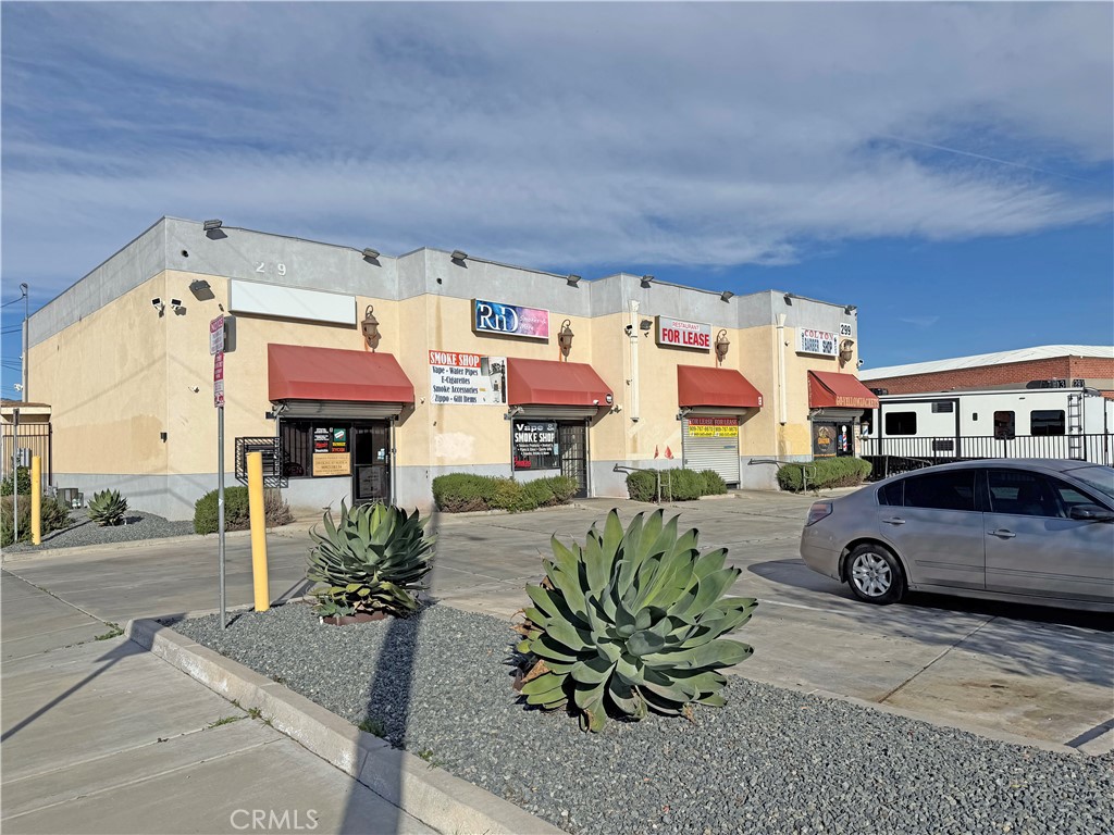 Commercial Lease in Colton 5