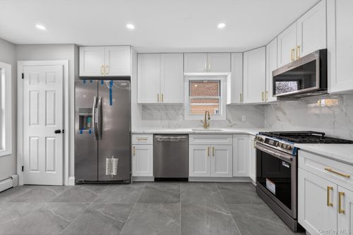 9911 205th Pl, Hollis, NY, 11423-3434 | Card Image