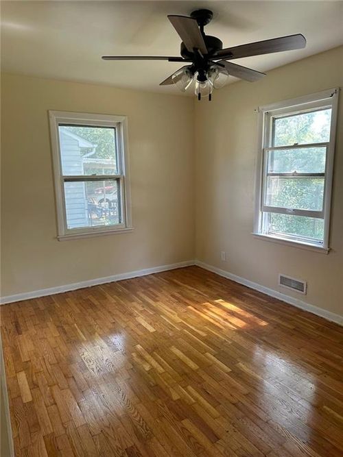 2234 Felix St, Saint Joseph, MO, 64501-3153 | Card Image