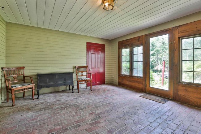 377 Main St, House other with 3 bedrooms, 2 bathrooms and null parking in Francestown NH | Image 12