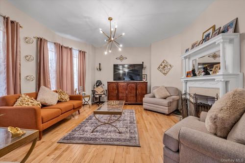 149 S 10th Ave, Mount Vernon, NY, 10550-2986 | Card Image