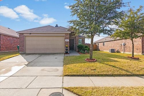 8624 Yosemite Trl, Cross Roads, TX, 76227-2206 | Card Image