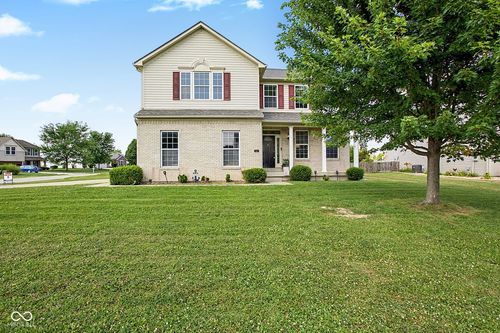 2410 Mcgregor Dr, Avon, IN, 46123-6774 | Card Image