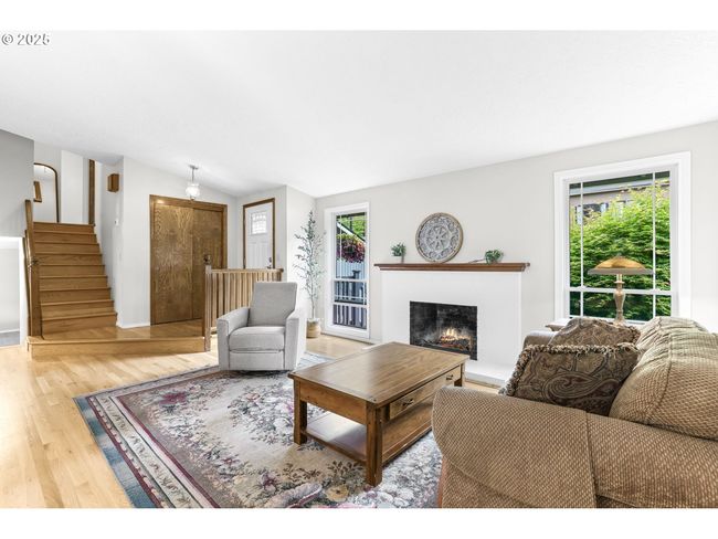 767 Sw 8 Th St, House other with 4 bedrooms, 4 bathrooms and 2 parking in Gresham OR | Image 6