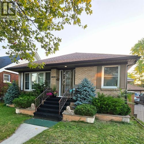 1534 Pillette Rd, Windsor, ON, N8Y3C2 | Card Image