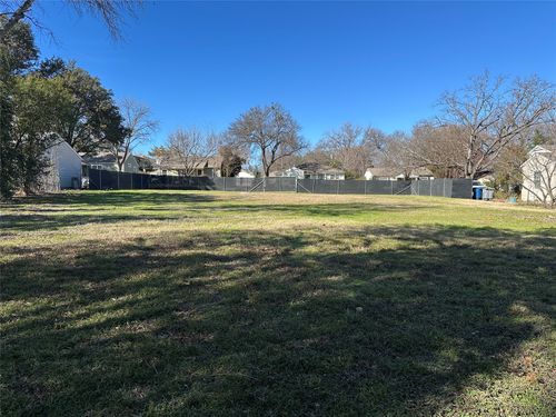 9538 Peninsula Dr, Dallas, TX, 75218-2752 | Card Image