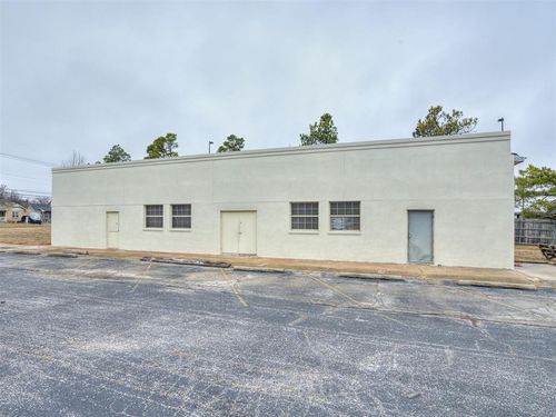 5707 Nw 42nd St, Warr Acres, OK, 73122-4201 | Card Image