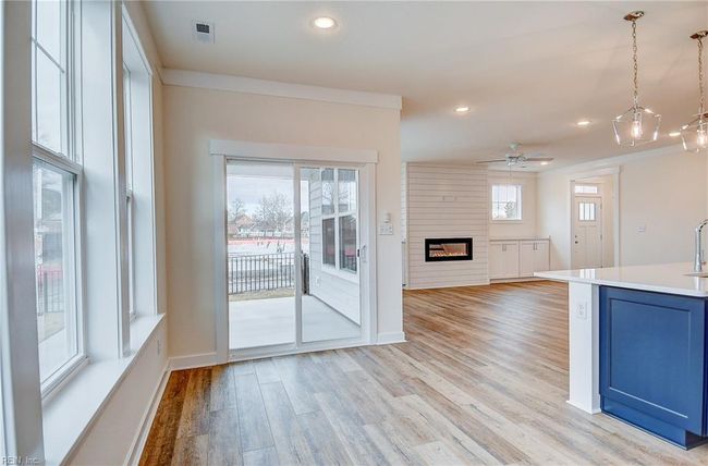 Sample photo family room/dining area | Image 11