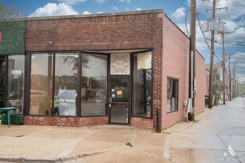 16 E Burlington Ave, La Grange, IL, 60525-2430 | Card Image