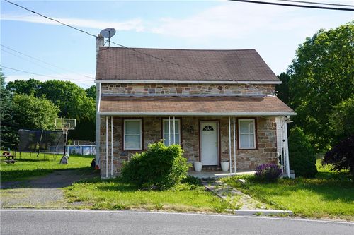 2094 E Scenic Dr, BATH, PA, 18014-9734 | Card Image