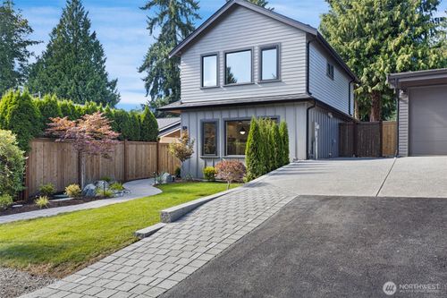 10168 Ne 112th Pl, Kirkland, WA, 98033-4458 | Card Image