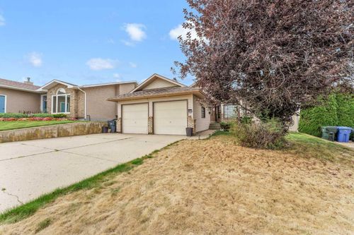 10 Redwood Pl Se, Medicine Hat, AB, T1B4A1 | Card Image