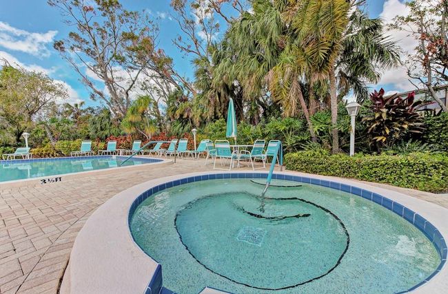 597 Lakeside Dr, Condo with 2 bedrooms, 2 bathrooms and null parking in BRADENTON FL | Image 25