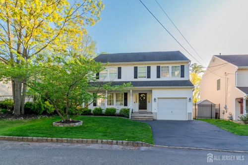 636 Woodland Ave, Laurence Harbor, NJ, 08879-2728 | Card Image