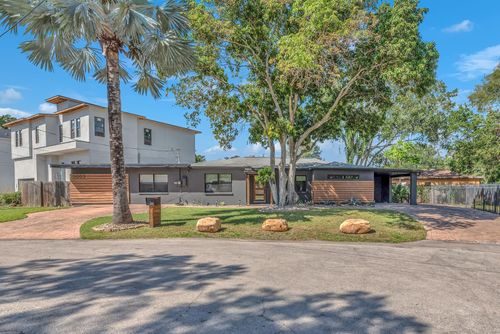 3003 W Meadow St, TAMPA, FL, 33611-5518 | Card Image