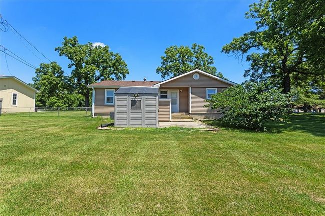 9616 Lake Lotawana Dr, House other with 3 bedrooms, 2 bathrooms and null parking in Lees Summit MO | Image 27