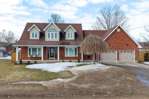 154 Mary St, Creemore, ON, L0M1G0 | Card Image