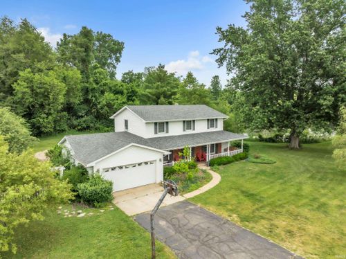 801 Roy St, Winona Lake, IN, 46590-2011 | Card Image