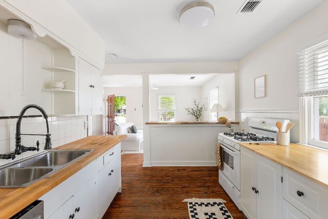 B - 1200 Cullen Ave, House other with 2 bedrooms, 1 bathrooms and 2 parking in Austin TX | Image 14
