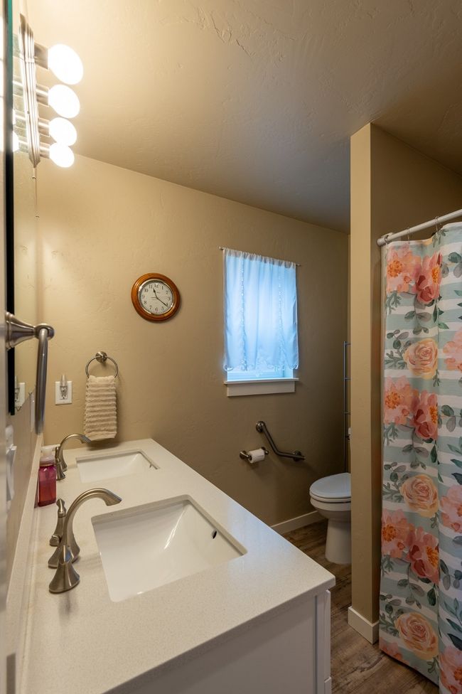Primary bathroom with double sinks | Image 18
