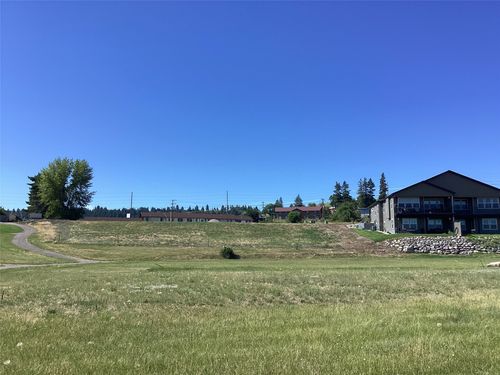 207 Shawnee Ln, Polson, MT, 59860-7215 | Card Image