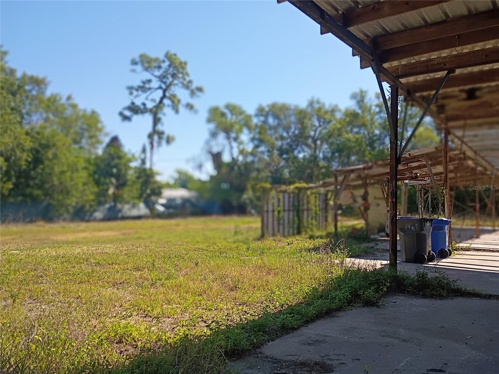 Commercial Sale in GIBSONTON 3