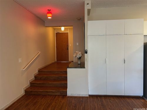 apt-1124-1088 Bishop St, Honolulu, HI, 96813-3136 | Card Image