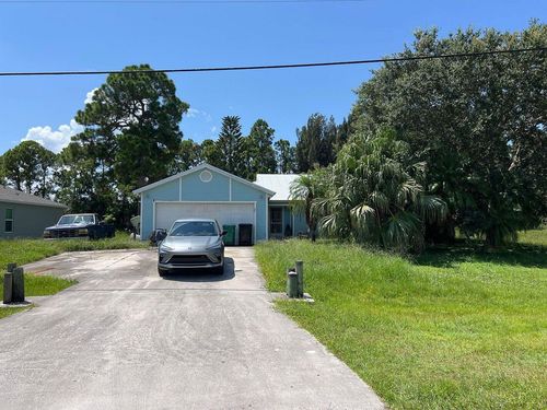 2210 Se Grand Dr, Port Saint Lucie, FL, 34952-6528 | Card Image