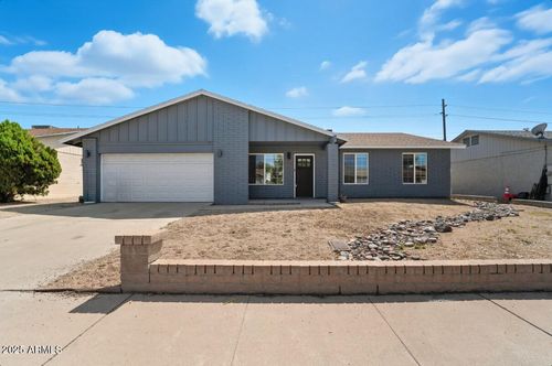6337 W Caron St, Glendale, AZ, 85302-4006 | Card Image
