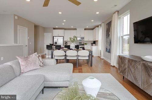 146 Leona Stewart Ln, PENNINGTON, NJ, 08534-3013 | Card Image