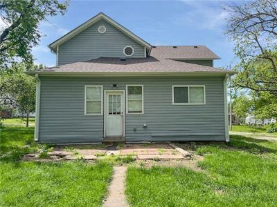 607 Maple Street, House other with 4 bedrooms, 2 bathrooms and null parking in Lathrop MO | Image 3