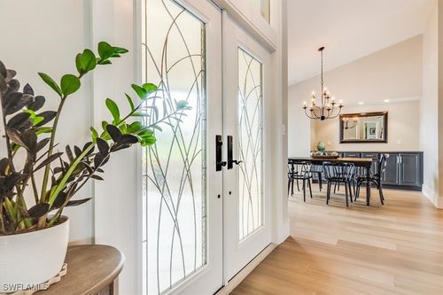 2209 Regal Way, NAPLES, FL, 34110-1020 | Card Image