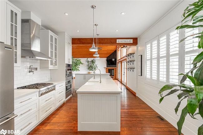 1026 Lancer Lane, House other with 2 bedrooms, 2 bathrooms and 10 parking in Haliburton ON | Image 8