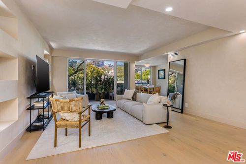 205-818 N Doheny Drive, West Hollywood, CA, 90069 | Card Image