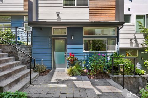 b-2605 22nd Ave W, Seattle, WA, 98199-2914 | Card Image