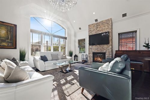 2-2063 Narragansett Ave, Bronx, NY, 10461-1741 | Card Image