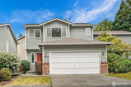 8-8026 Ne 178th Ln, Kenmore, WA, 98028-1839 | Card Image